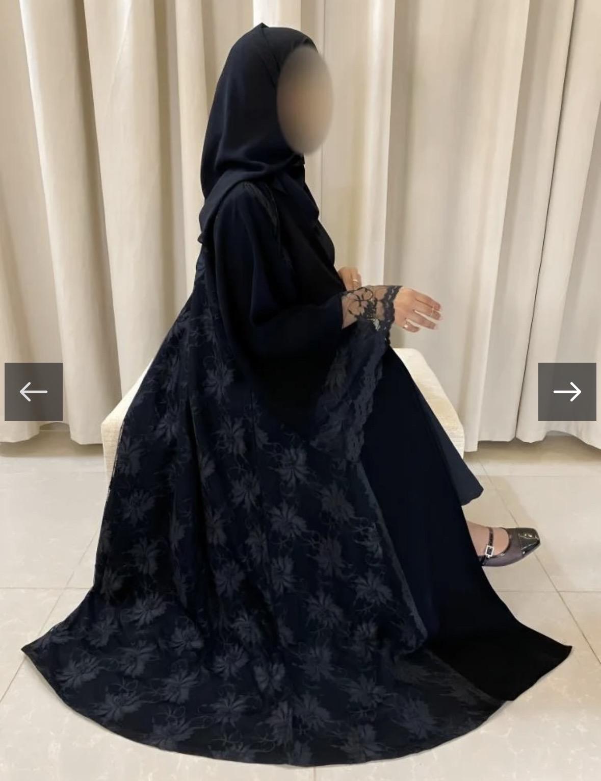 عباية دانتيل أسود